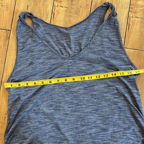 LULULEMON do the twist tank - Picture 11 of 14